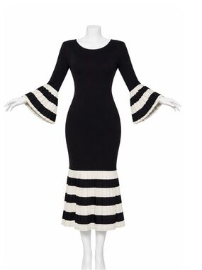 Ashro Black & White Pleated Hem Midi Dress with Stripe flare sleeves Detail XL